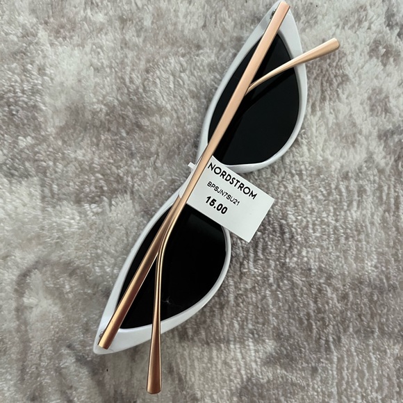 NWT Nordstrom white and gold sunglasses - Picture 4 of 5
